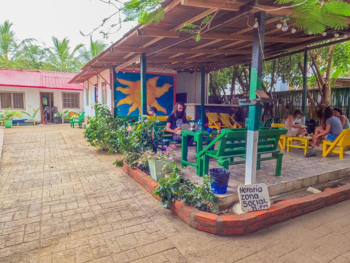Palomino Hostel Exterior photo